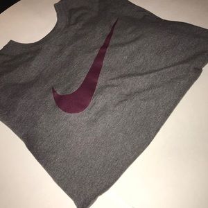 Men’s M Nike Tee